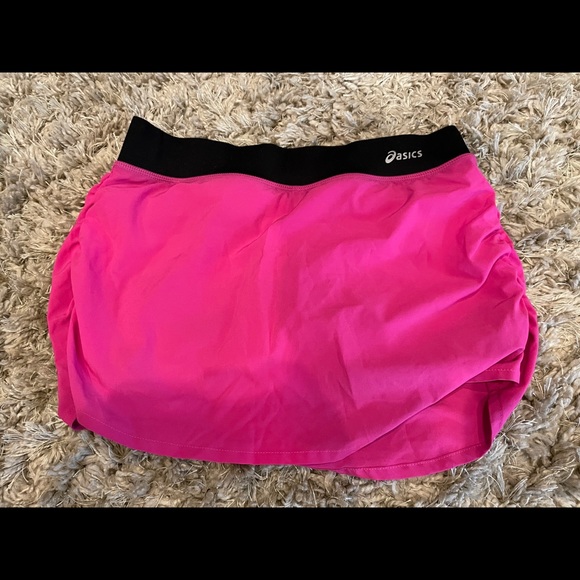 ASICS running shirt & ASICS running shorts - Picture 2 of 6